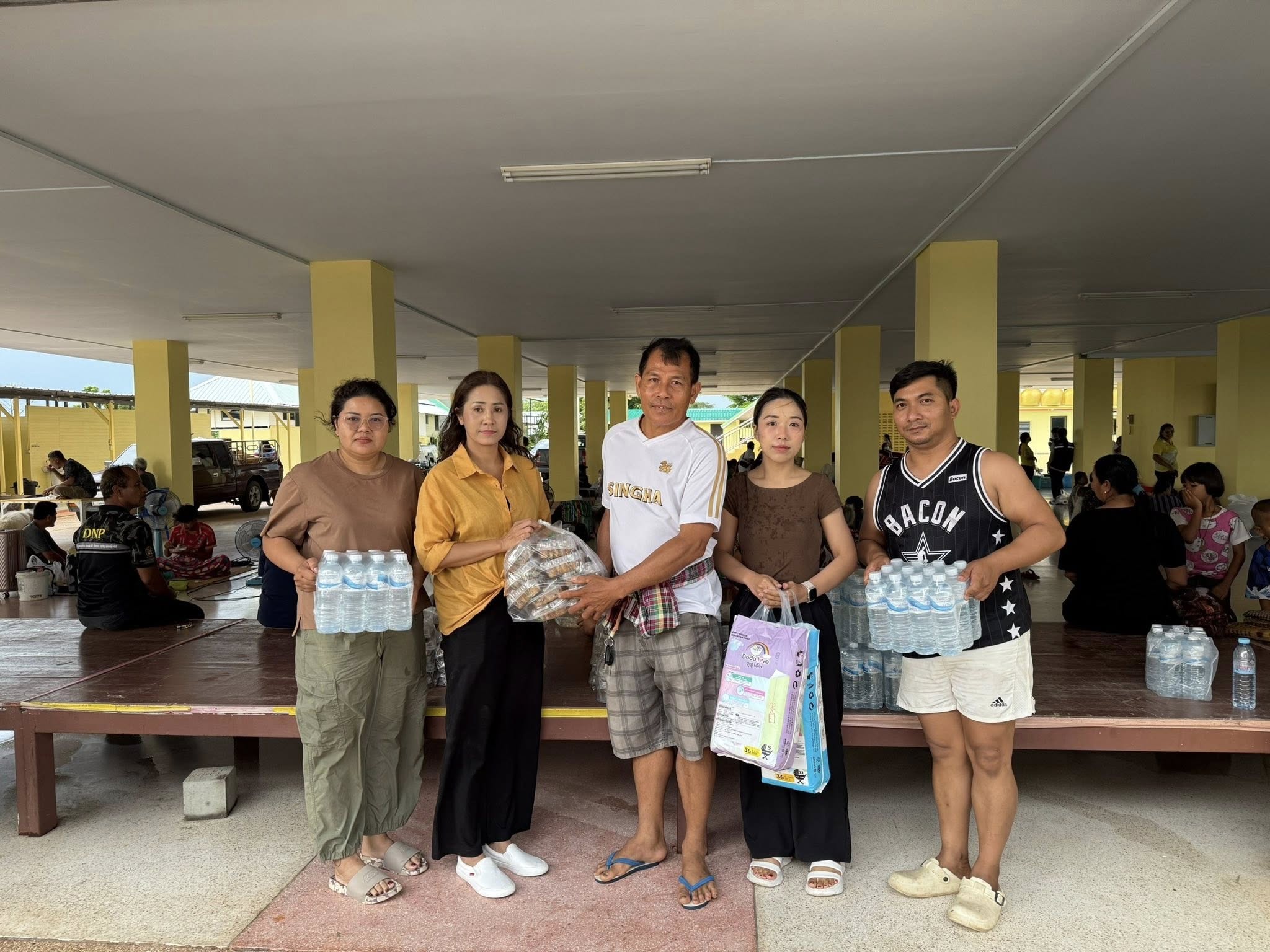 ร่วมสมทบช่วยเหลือผู้อพยพจากเหตุการณ์ความไม่สงบ